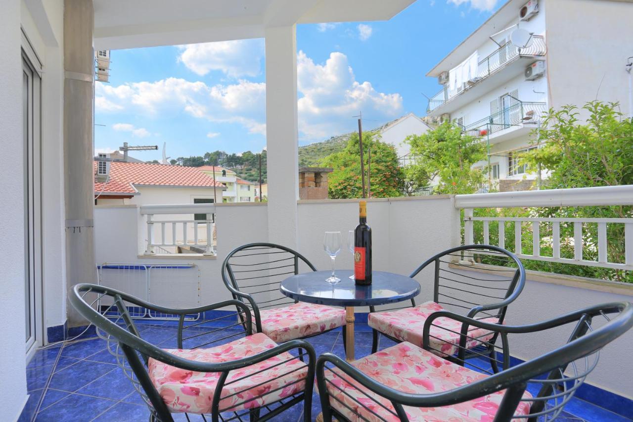 Apartments By The Sea Podgora, Makarska - 18918 エクステリア 写真